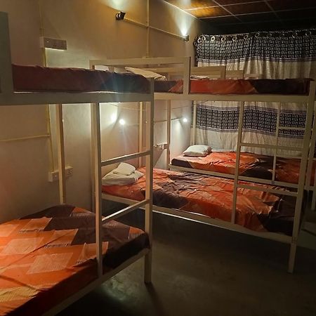 Surfing Lion Hostel 阿鲁甘湾 外观 照片
