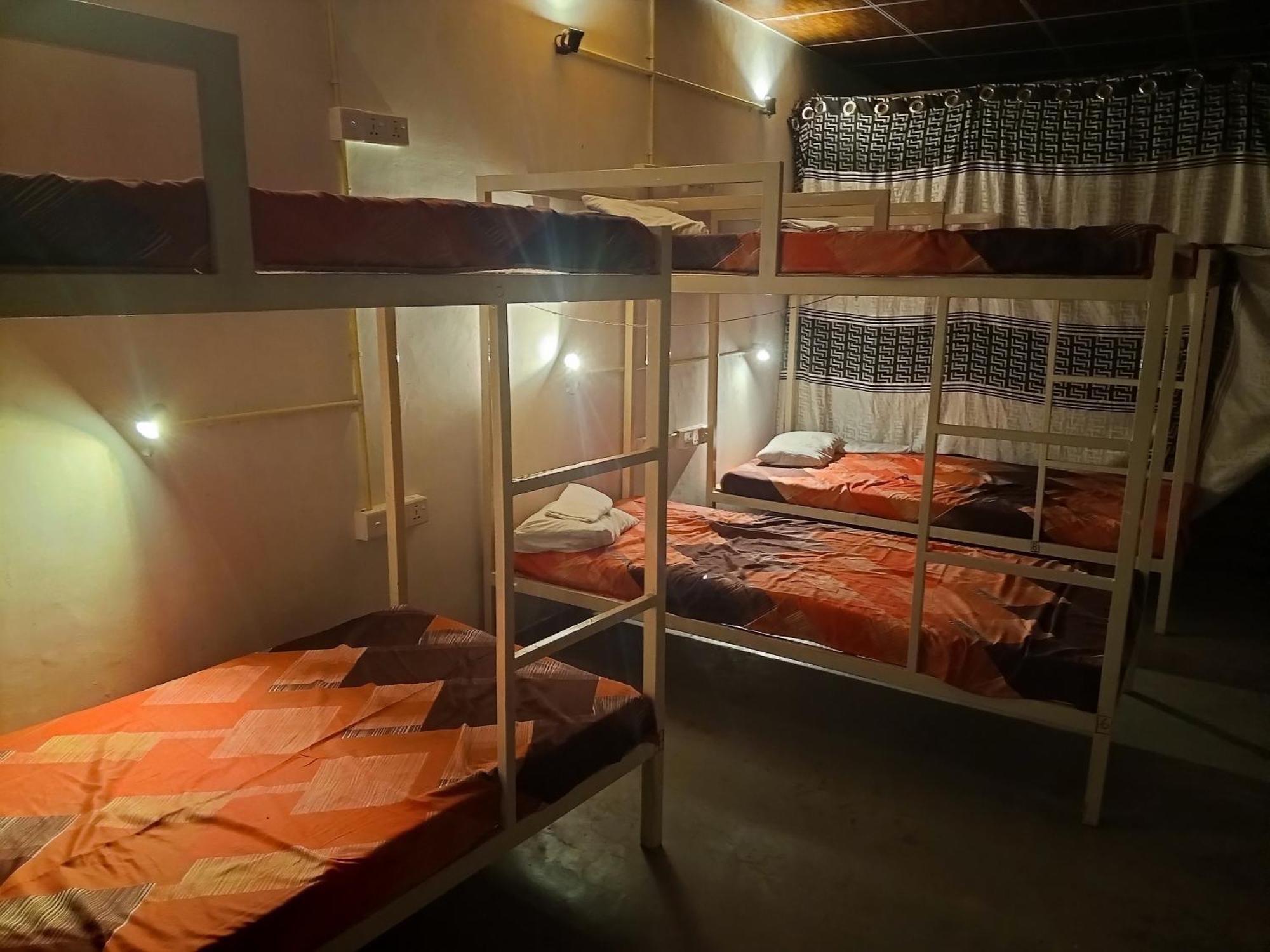 Surfing Lion Hostel 阿鲁甘湾 外观 照片