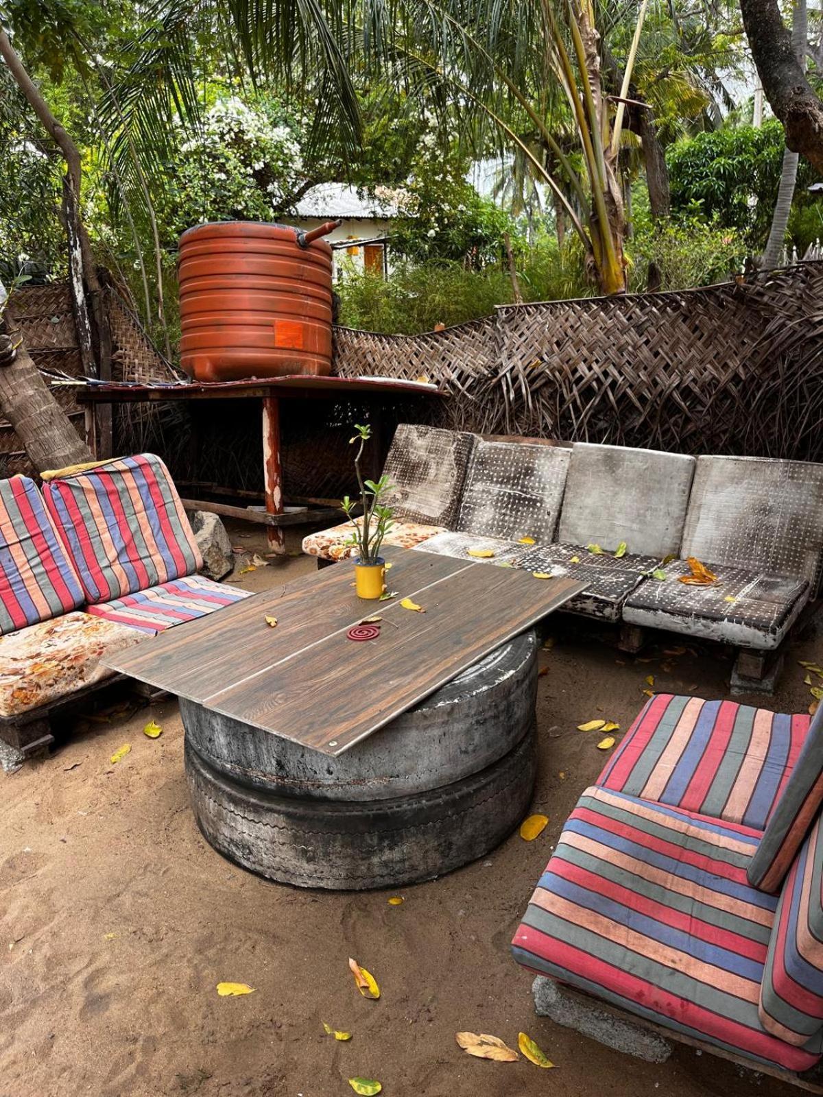 Surfing Lion Hostel 阿鲁甘湾 外观 照片