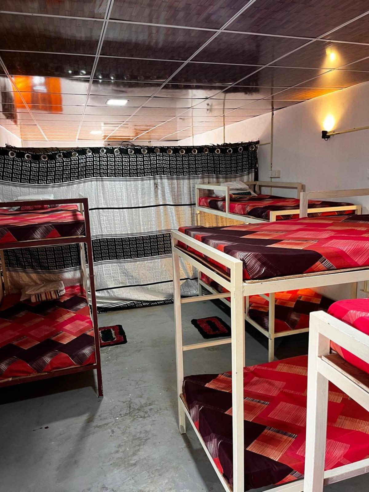 Surfing Lion Hostel 阿鲁甘湾 外观 照片