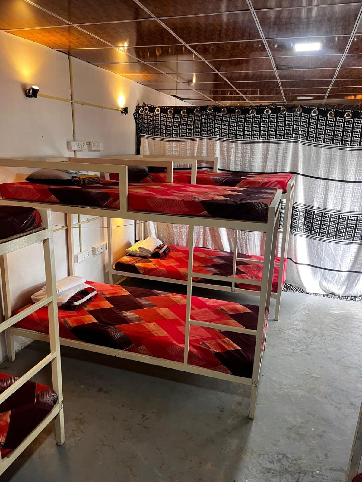 Surfing Lion Hostel 阿鲁甘湾 外观 照片