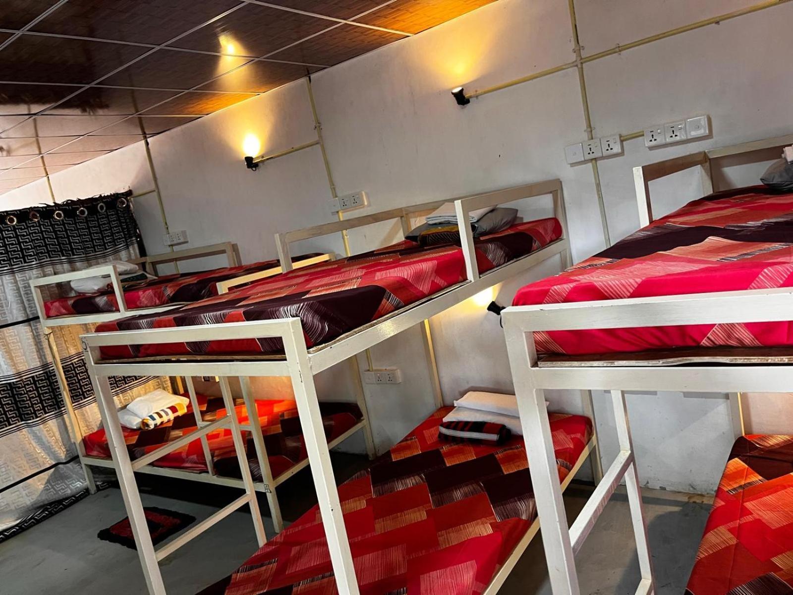 Surfing Lion Hostel 阿鲁甘湾 外观 照片