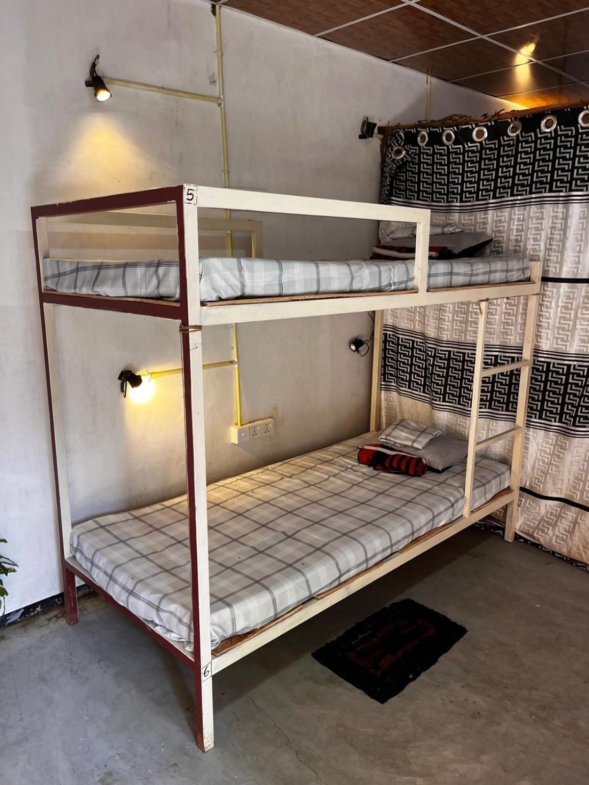 Surfing Lion Hostel 阿鲁甘湾 外观 照片